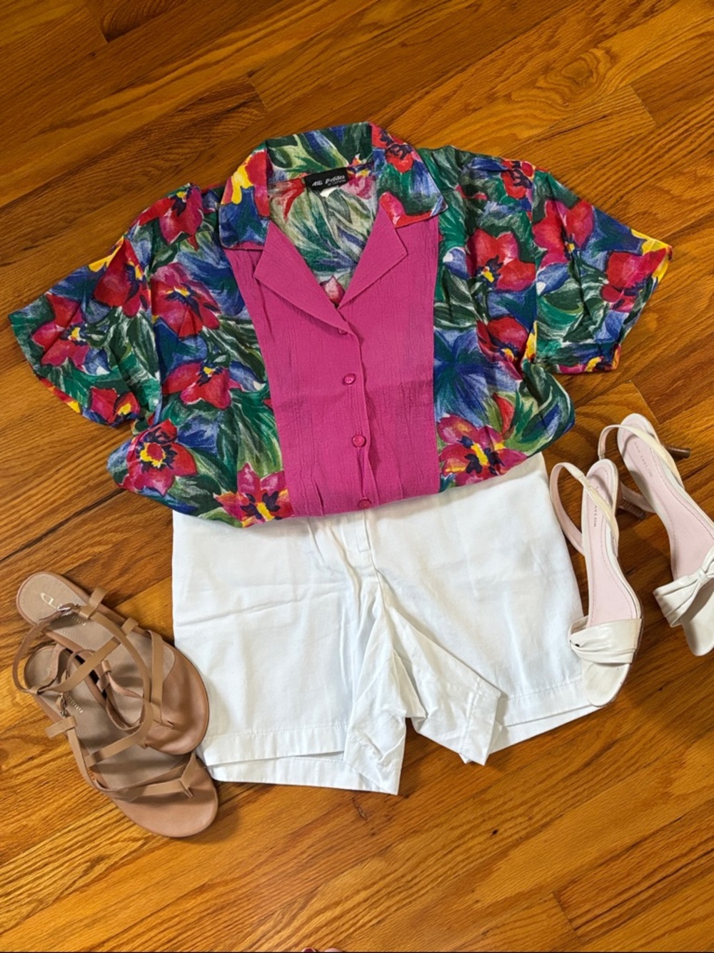 Vintage Floral Button-Up Blouse in Fuchsia and Multicolor